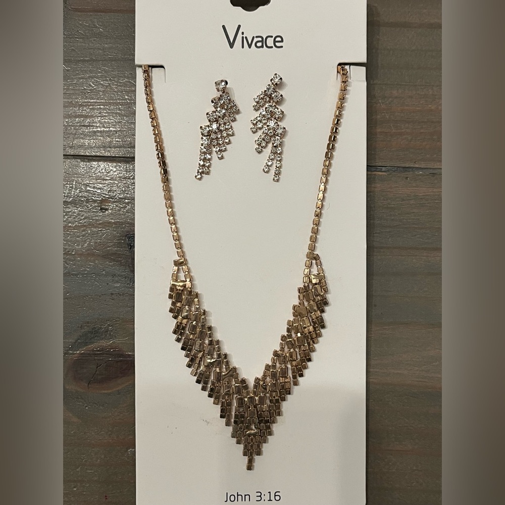 NWT Vivace Necklace & Earrings Set